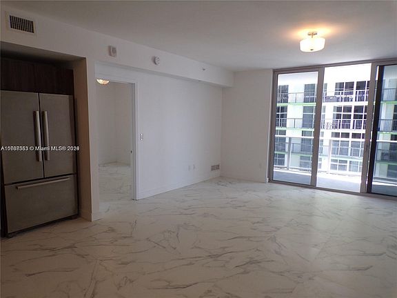 2nd image of 488 NE 18th St Unit 1702