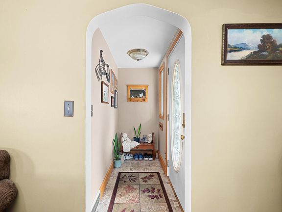 3rd image of 3110 Jefferson Ave