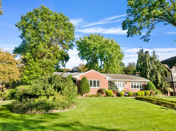 125 Bertha Place image 1 of 24