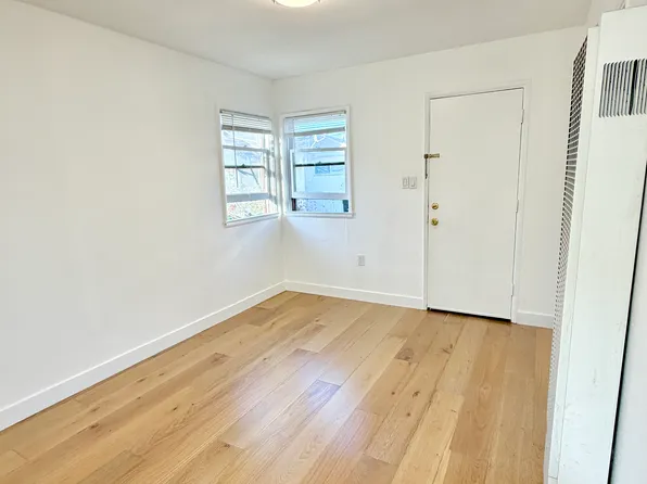 441 W 16th St, San Pedro, CA 90731