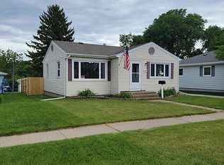 1325 N 15th St, Bismarck, ND 58501