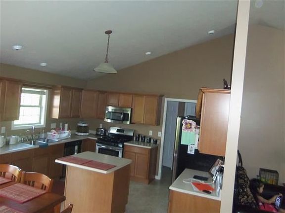 3rd image of 57445 Emerald Chase Ln