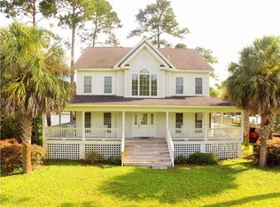 245 River Rd, Carrabelle, FL 32322
