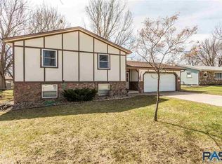 5505 W 49th St, Sioux Falls, SD 57106