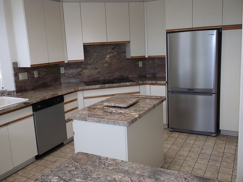 Large kitchen with island