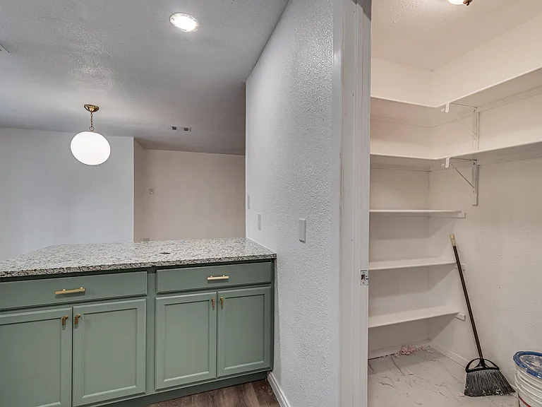 2110 Aggie Dr — Photo 2