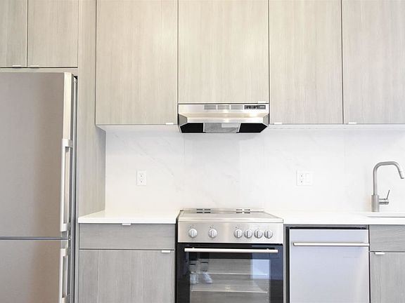 2nd image of 254 Seaman Ave APT F3