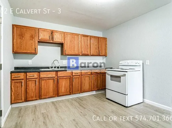 202 E Calvert St APT 3, South Bend, IN 46613