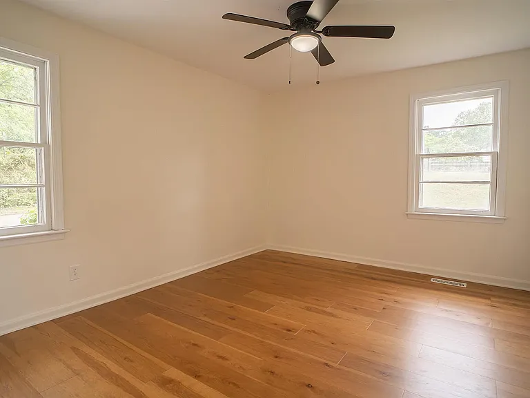 1159 Wesleyan Dr — Photo 10
