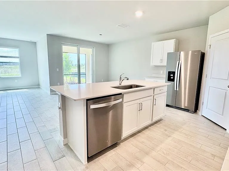 17710 Shade Tree Loop — Photo 5