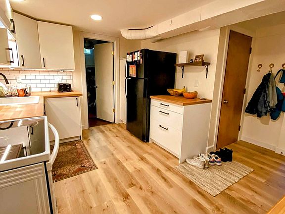 2nd image of 5536 NE 14th Ave #B