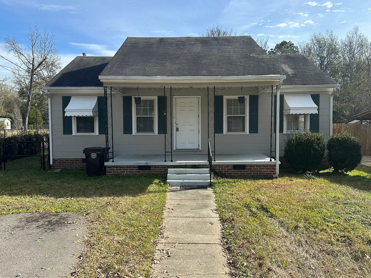 2 bed, 864 sqft, $1,100 — Photo 1