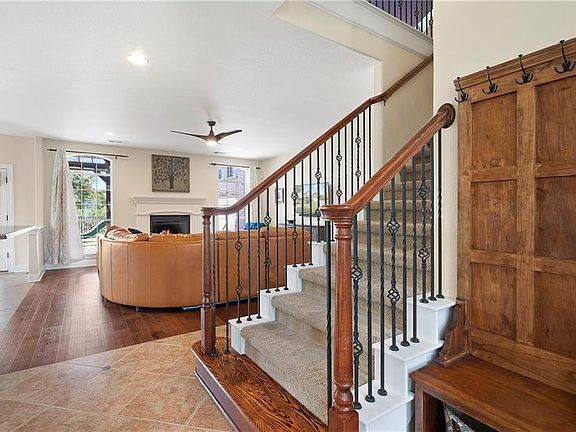 5th image of 305 Hensley Dr
