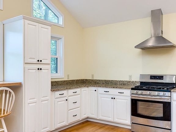 4th image of 3087 Lanier Ln