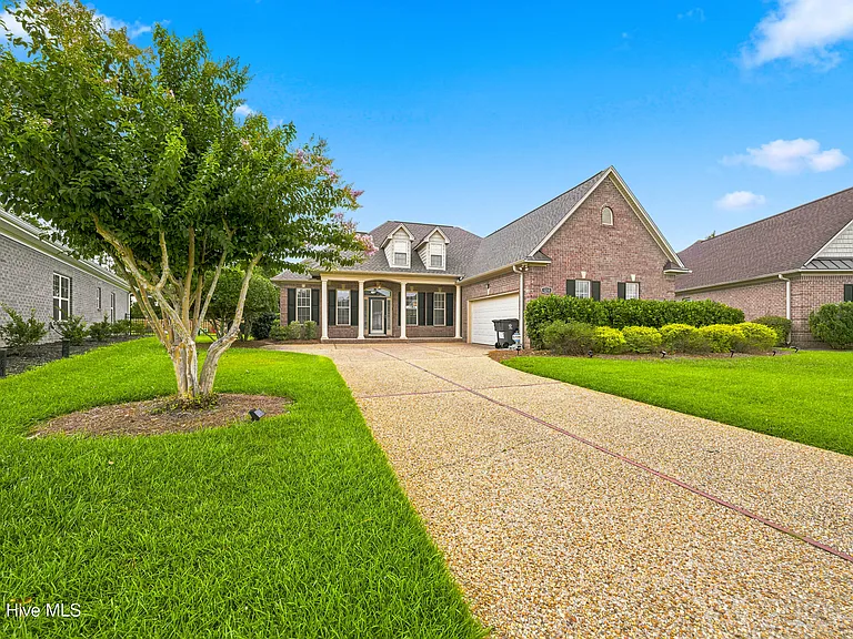 1211 Palatka Pl SE — Photo 3