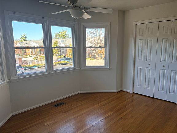 4th image of 25 Gardiner Ct