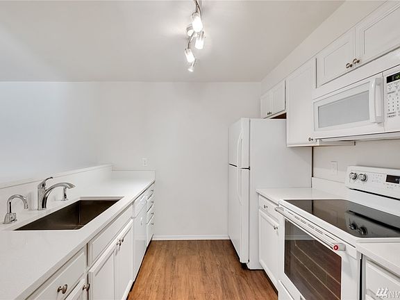 3rd image of 13209 Newcastle Way APT A307