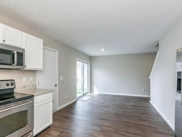 1040 Bella Dona Rd — Photo 8