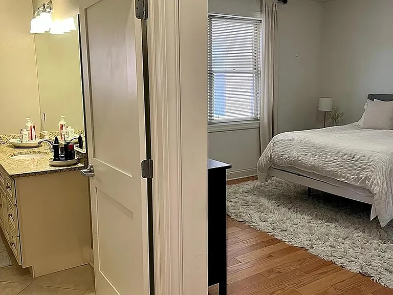 2352 W Byron St #301 — Photo 24