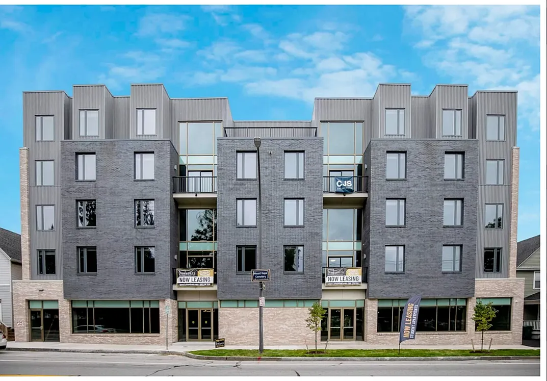 Lofts at Gold Street — Photo 2
