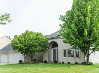 1959 Sheridan Rd, Buffalo Grove, IL 60089