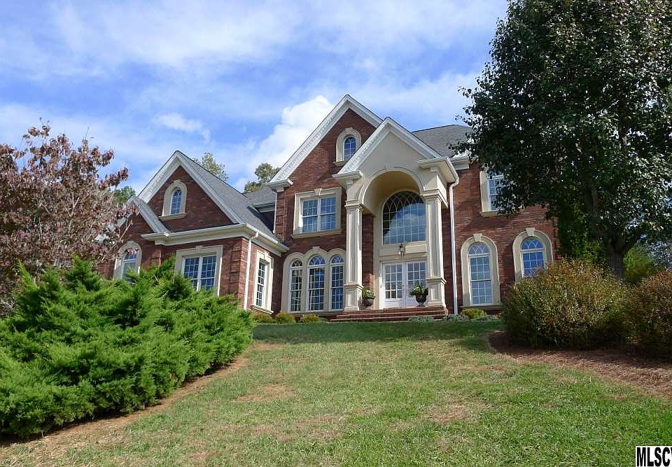 1st image of 303 Captains Way Ct