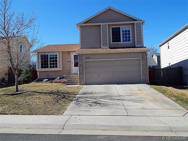1st image of 3223 Blue Grass Ct