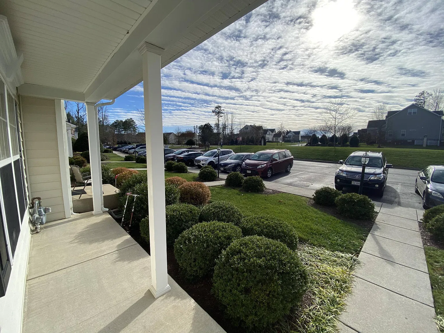 3 bed, 2381 sqft, $2,500 — Photo 2