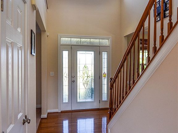 3rd image of 8389 Saint Louis Blvd