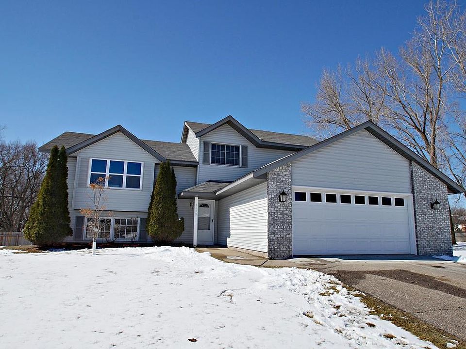 1st image of 1200 Parkwood Ct