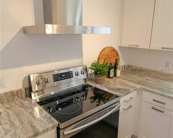 1301 E Cayuga St — Photo 11