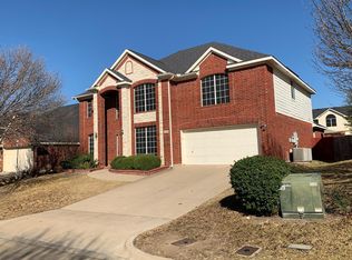 8305 Cedarcrest Ln, Fort Worth, TX 76123