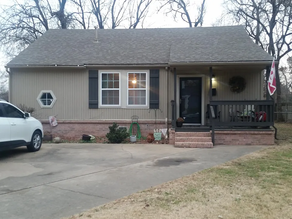 237 E 33rd Pl