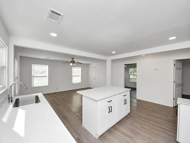 7004 Conley St — Photo 21