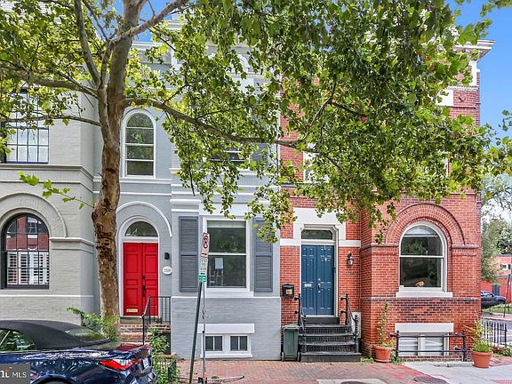 4th image of 3286 N St NW