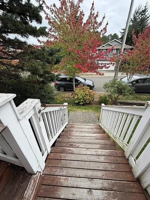 5 bed, 2727 sqft, $3,950 — Photo 4