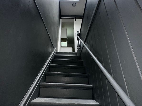 147 Tichenor St FLOOR 3