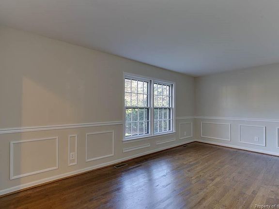 4th image of 702 Village Green Pkwy