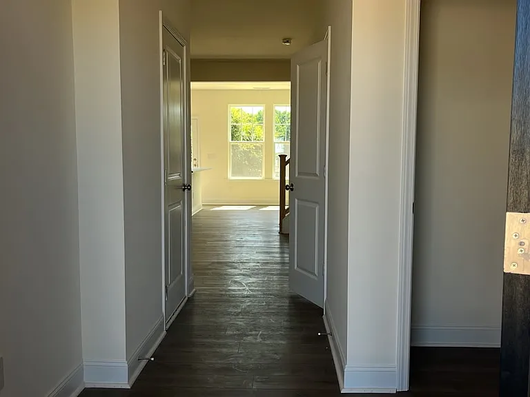 62 Amaryllis Ln — Photo 2