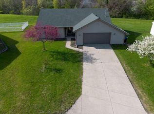 207 Passier Ct, Fort Wayne, IN 46825