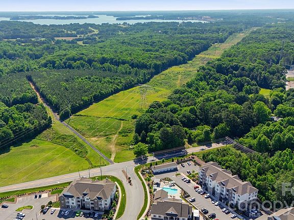 3rd image of 274/294 N Pilot Knob Rd