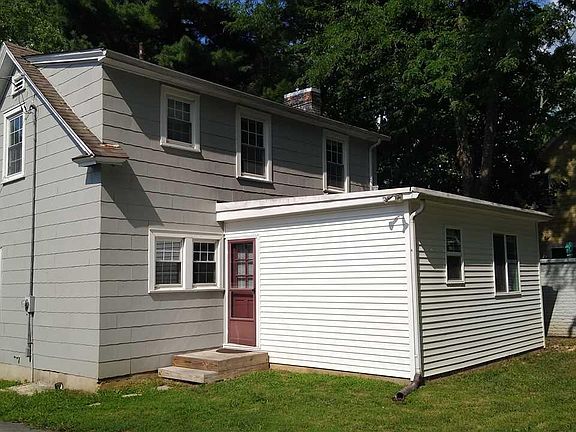 4th image of 914 Rosemont Ave