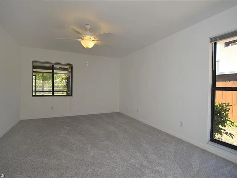 224 Erie Dr — Photo 7