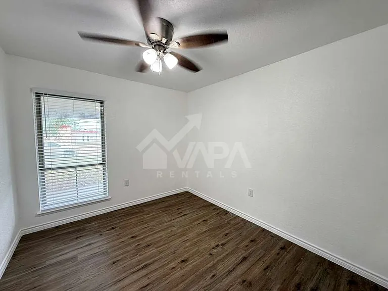 7729 Narrow Pass Dr — Photo 6