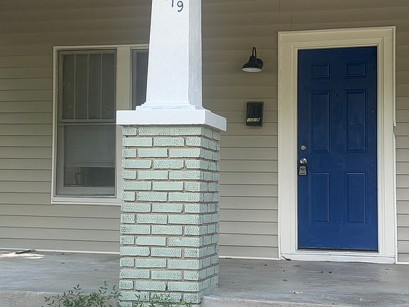 3rd image of 1119 Davis St