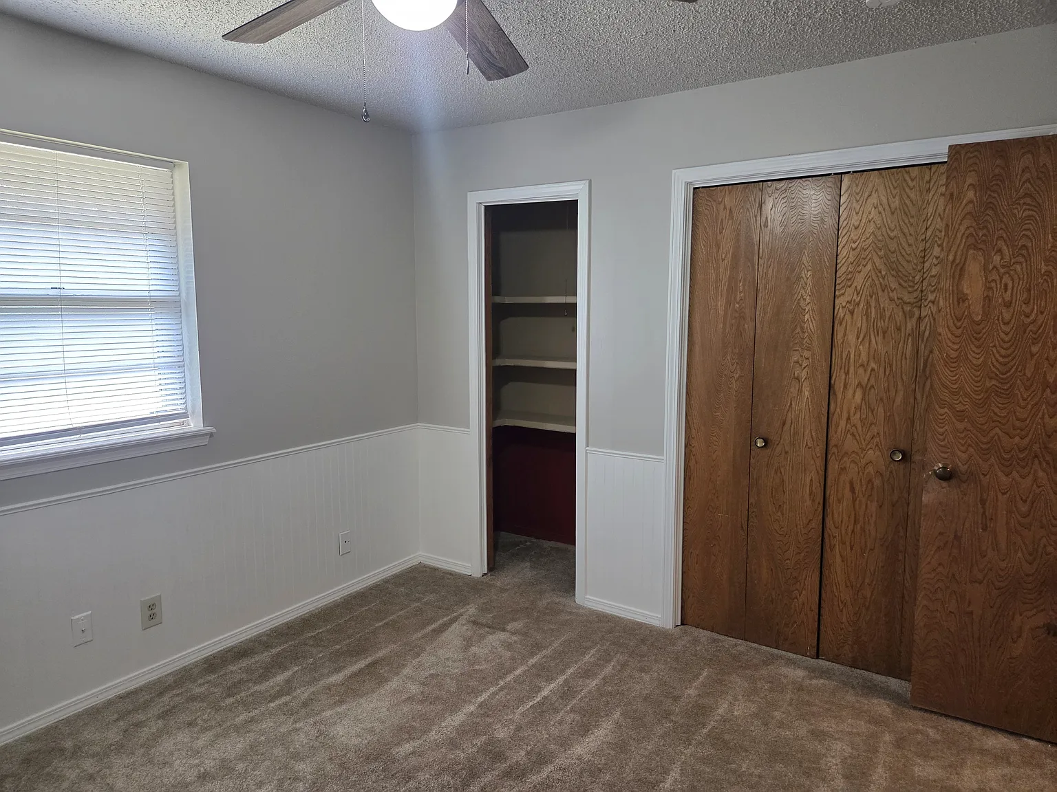 904 E Hills Dr - 1 — Photo 4