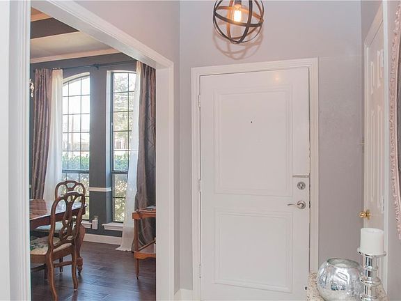 3rd image of 9626 Northcliff Dr