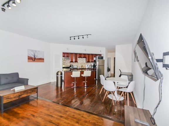 5th image of 305 N 3rd St APT C3