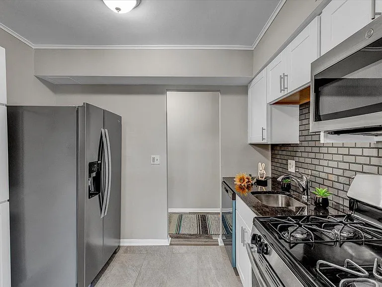 5915 Tamar Dr #12 — Photo 16