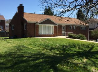 1826 Village Rd, Glenshaw, PA 15116